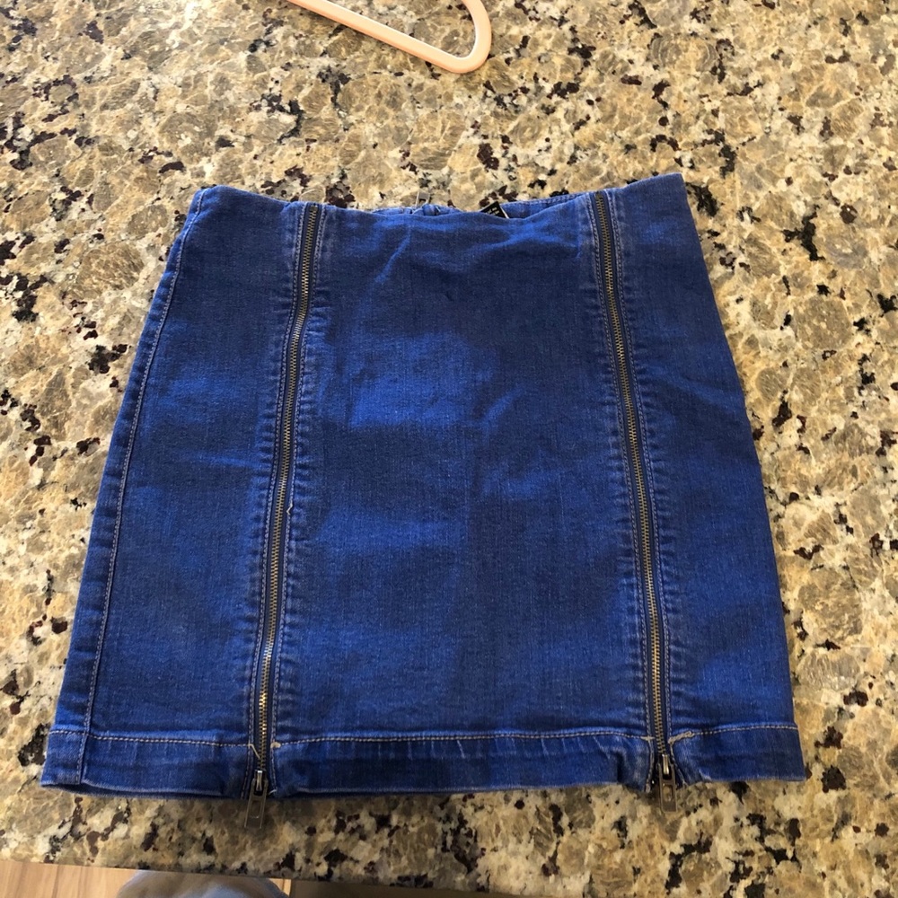 Stretchy jean skirt